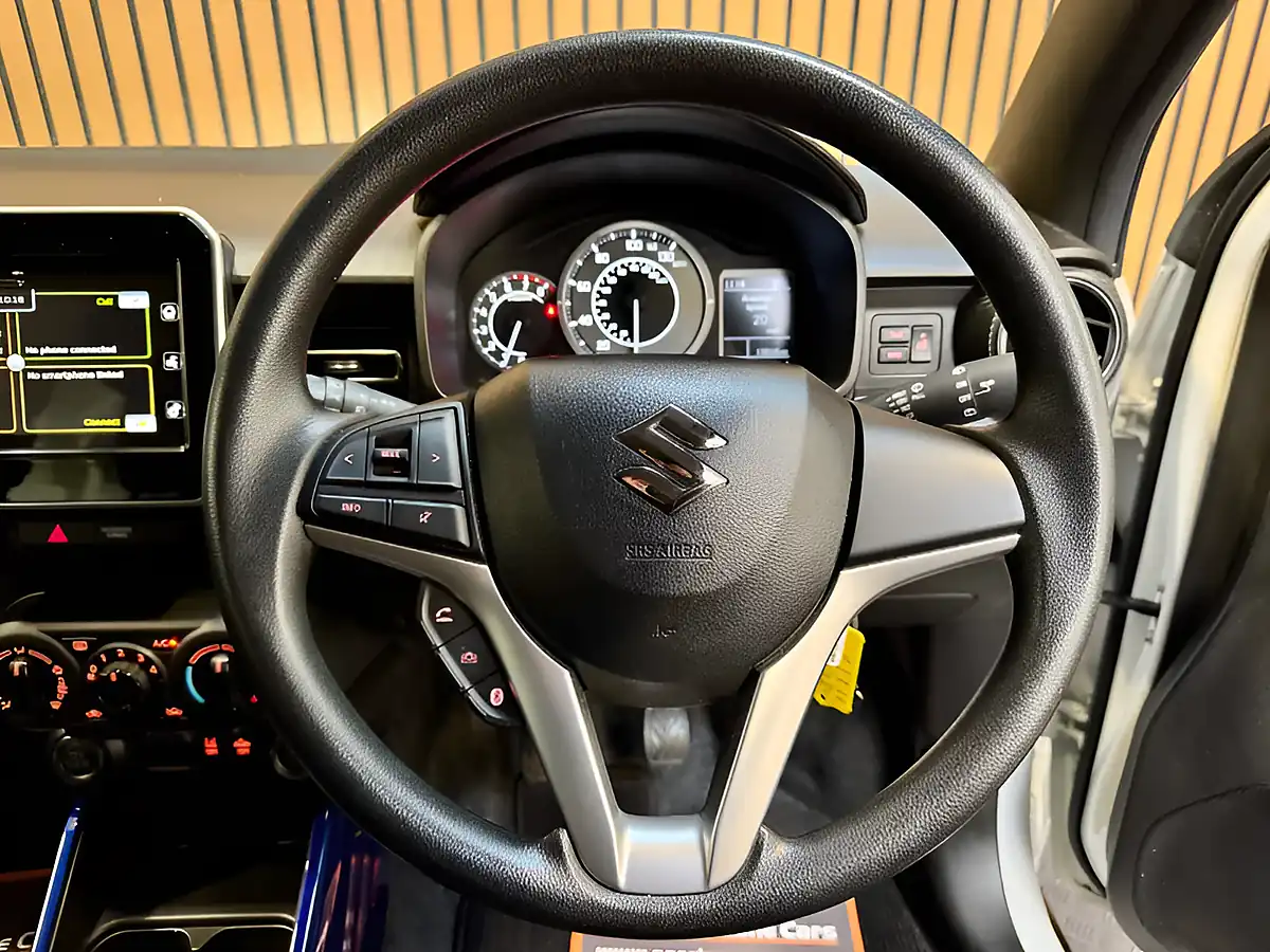 Used 2023 Suzuki Ignis Sz-T White - Interior and Exterior details 12