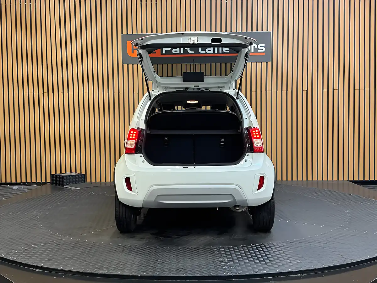 Used 2023 Suzuki Ignis Sz-T White - Interior and Exterior details 5