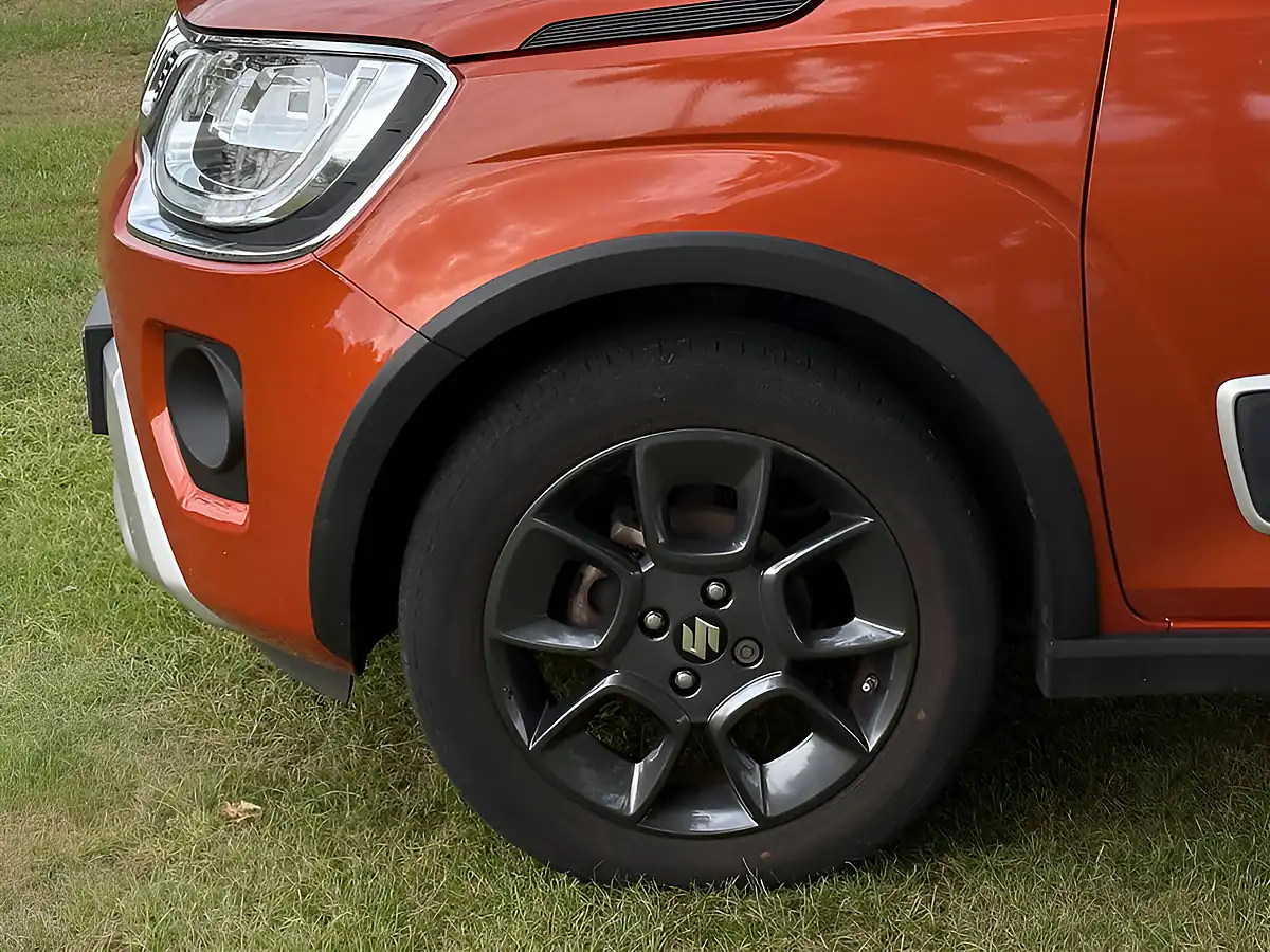 Used 2023 Suzuki Ignis SZ5 Orange - Interior and Exterior details 10