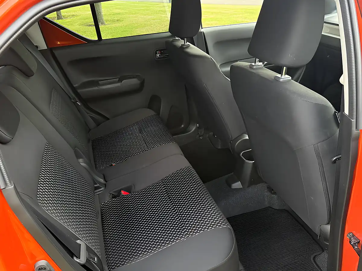Used 2023 Suzuki Ignis SZ5 Orange - Interior and Exterior details 11