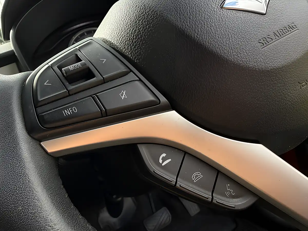 Used 2023 Suzuki Ignis SZ5 Orange - Interior and Exterior details 17