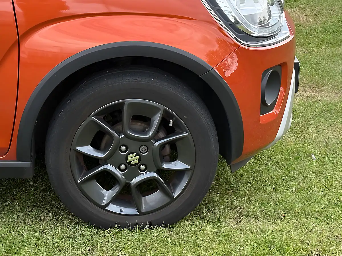 Used 2023 Suzuki Ignis SZ5 Orange - Interior and Exterior details 7