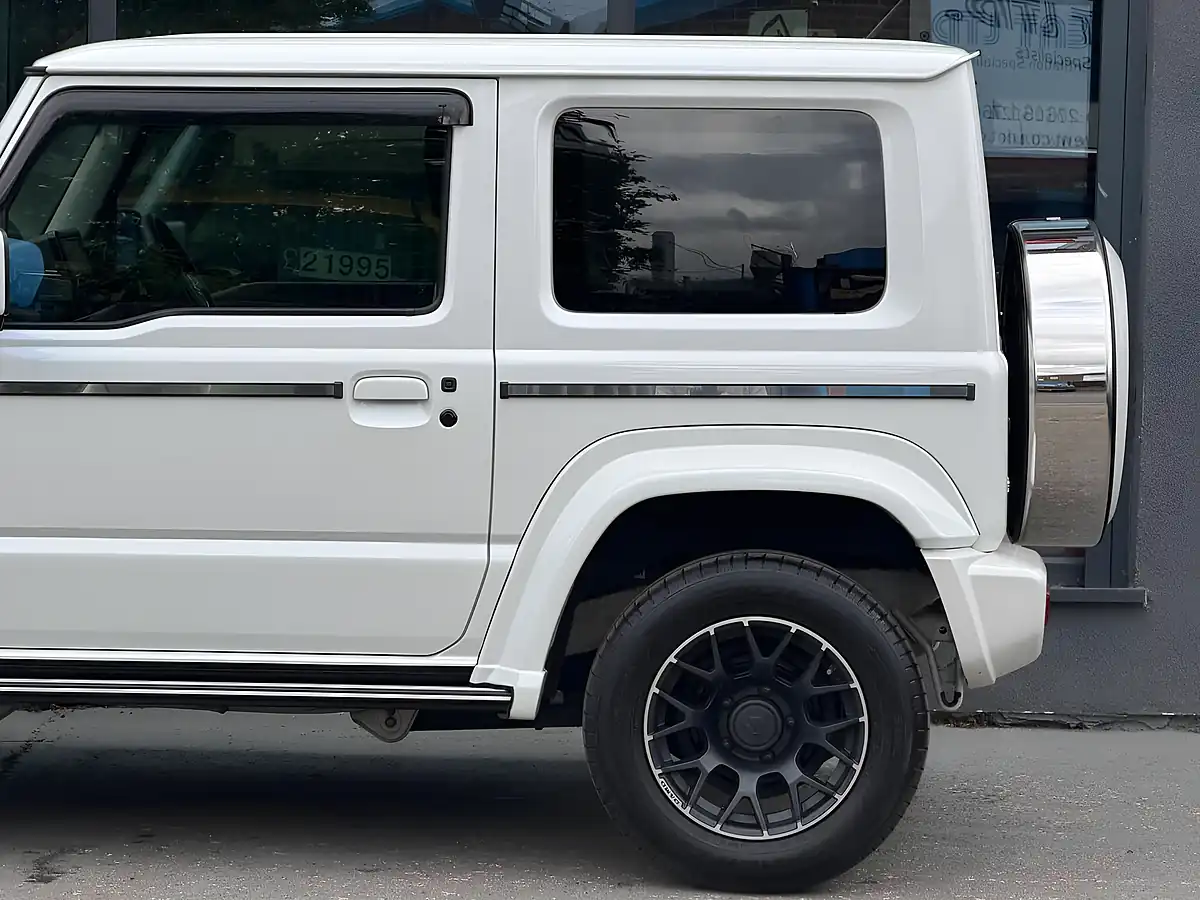 Used 2023 Suzuki Jimny SZ5 White - Interior and Exterior details 12