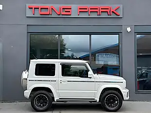 Used 2023 Suzuki Jimny SZ5 White - Interior and Exterior details 5