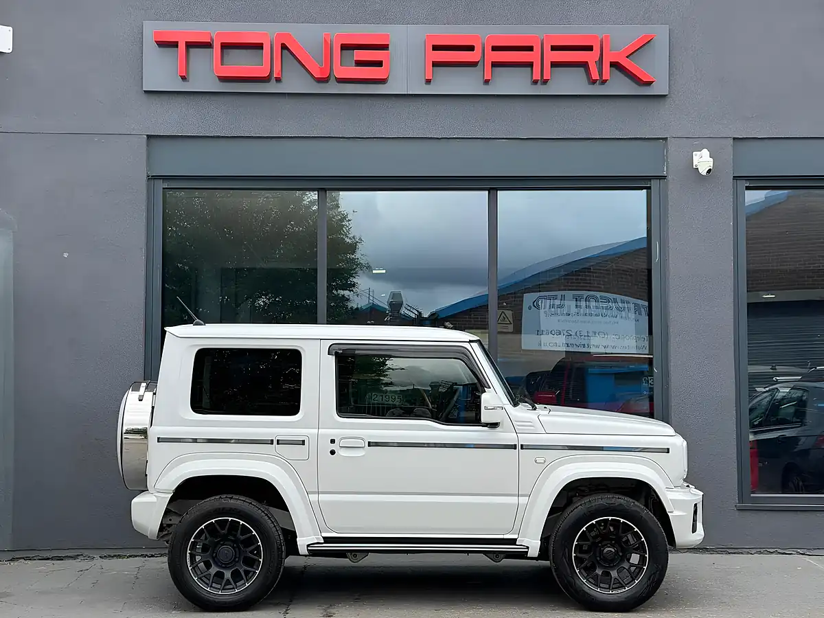 Used 2023 Suzuki Jimny SZ5 White - Interior and Exterior details 5