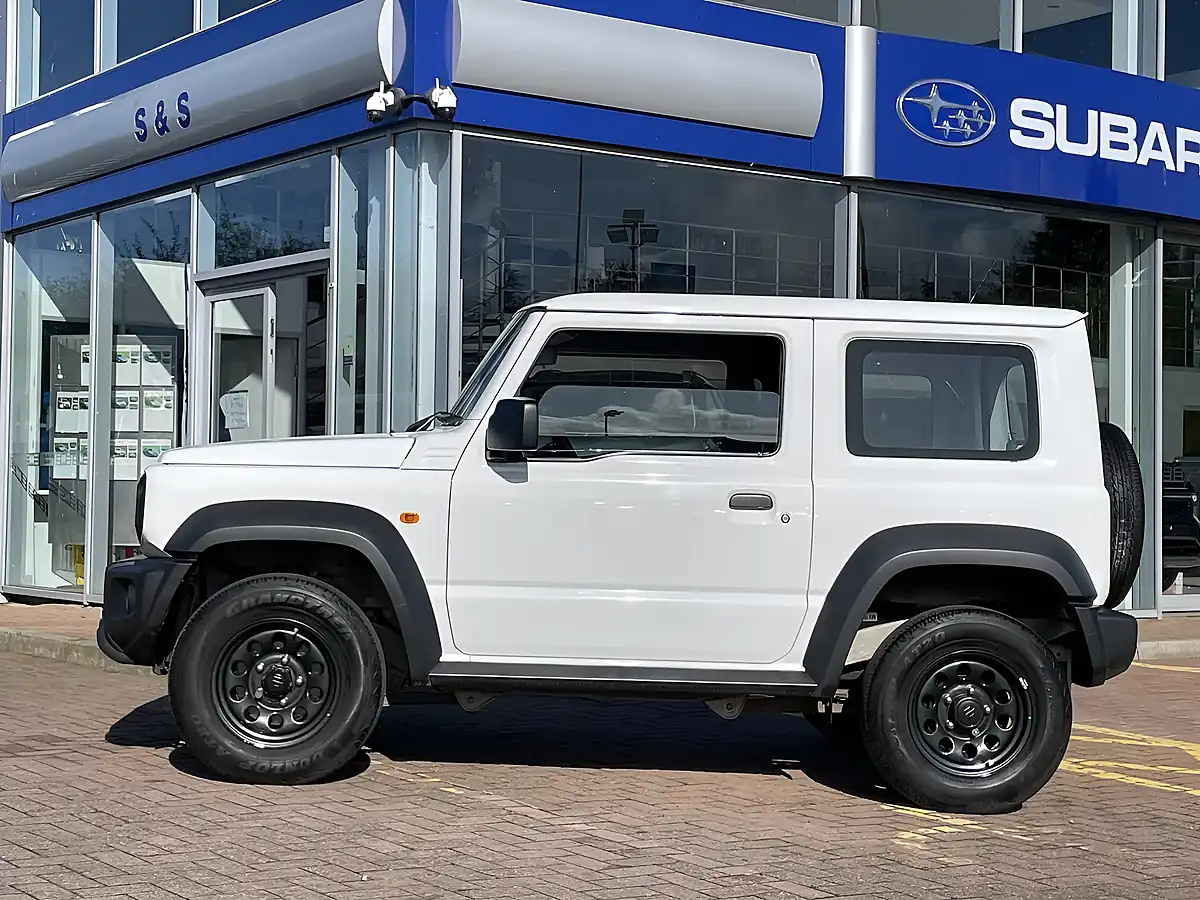 Used 2023 Suzuki Jimny White - Interior and Exterior details 8
