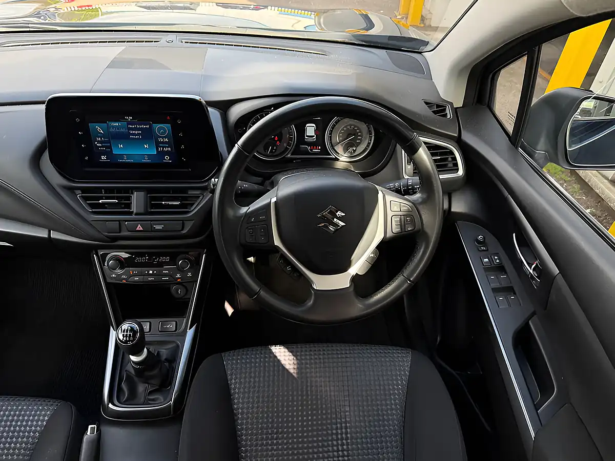 Used 2023 Suzuki S-Cross Motion Blue - Interior and Exterior details 12