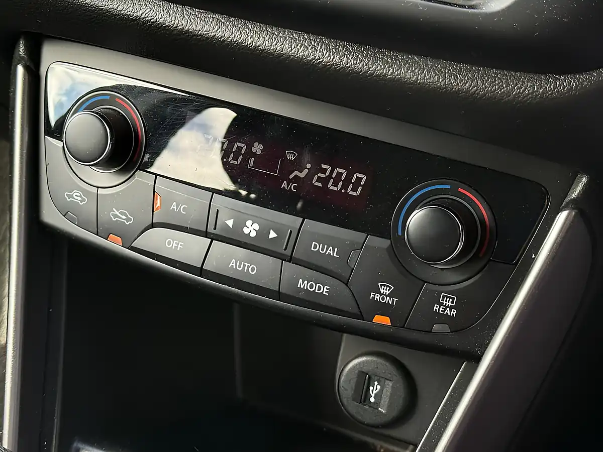 Used 2023 Suzuki S-Cross Motion Blue - Interior and Exterior details 18