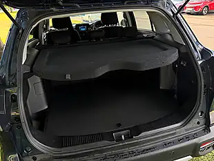 Used 2023 Suzuki S-Cross Motion Blue - Interior and Exterior details 12