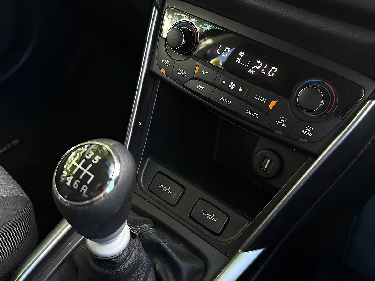 Used 2023 Suzuki S-Cross Motion Blue - Interior and Exterior details 14
