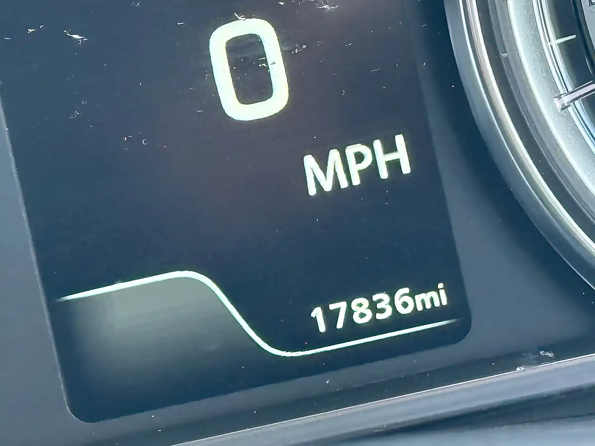 Used 2023 Suzuki S-Cross Motion Blue - Interior and Exterior details 17