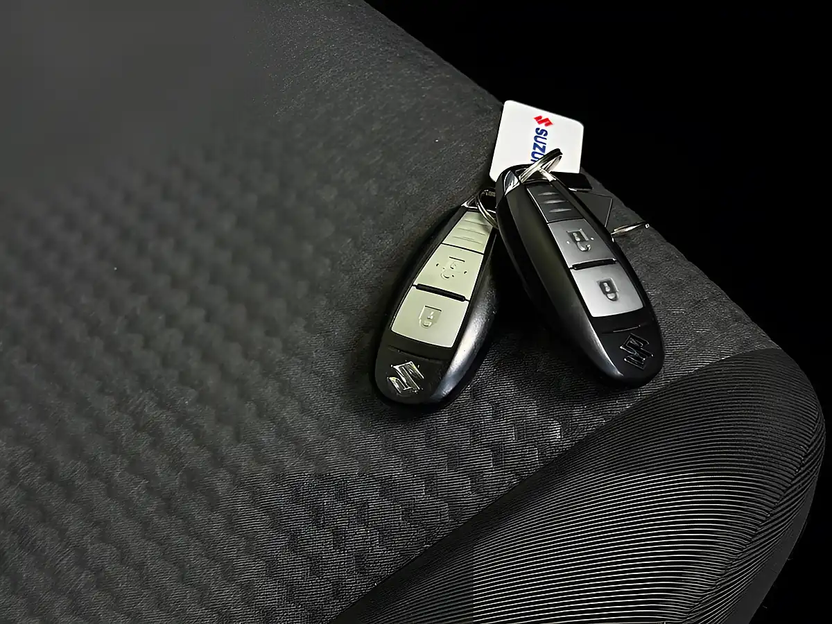 Used 2023 Suzuki S-Cross Motion Blue - Interior and Exterior details 20