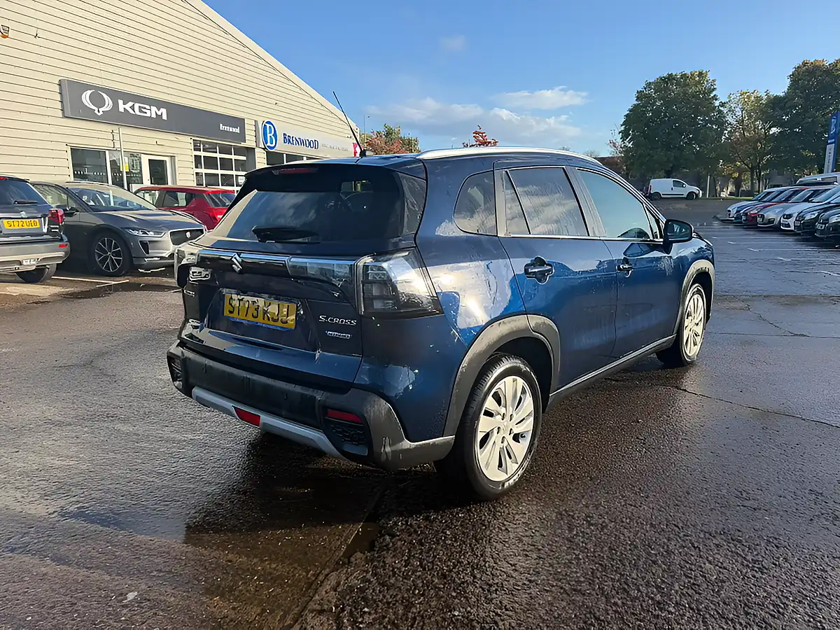Used 2023 Suzuki S-Cross Motion Blue - Interior and Exterior details 4