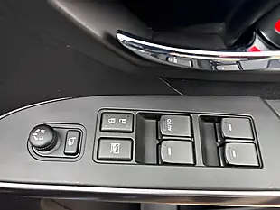 Used 2023 Suzuki S-Cross Motion Blue - Interior and Exterior details 12