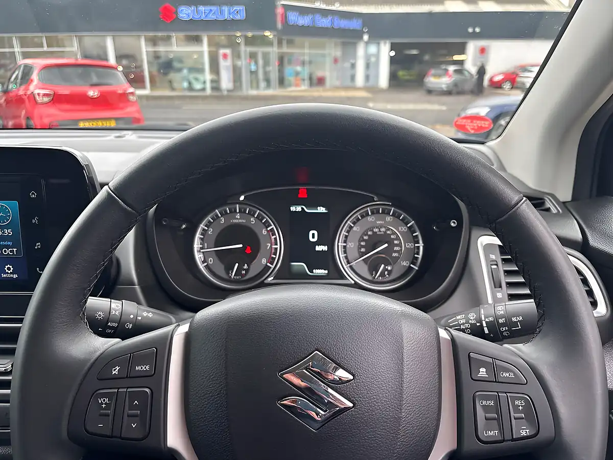 Used 2023 Suzuki S-Cross Motion Blue - Interior and Exterior details 15
