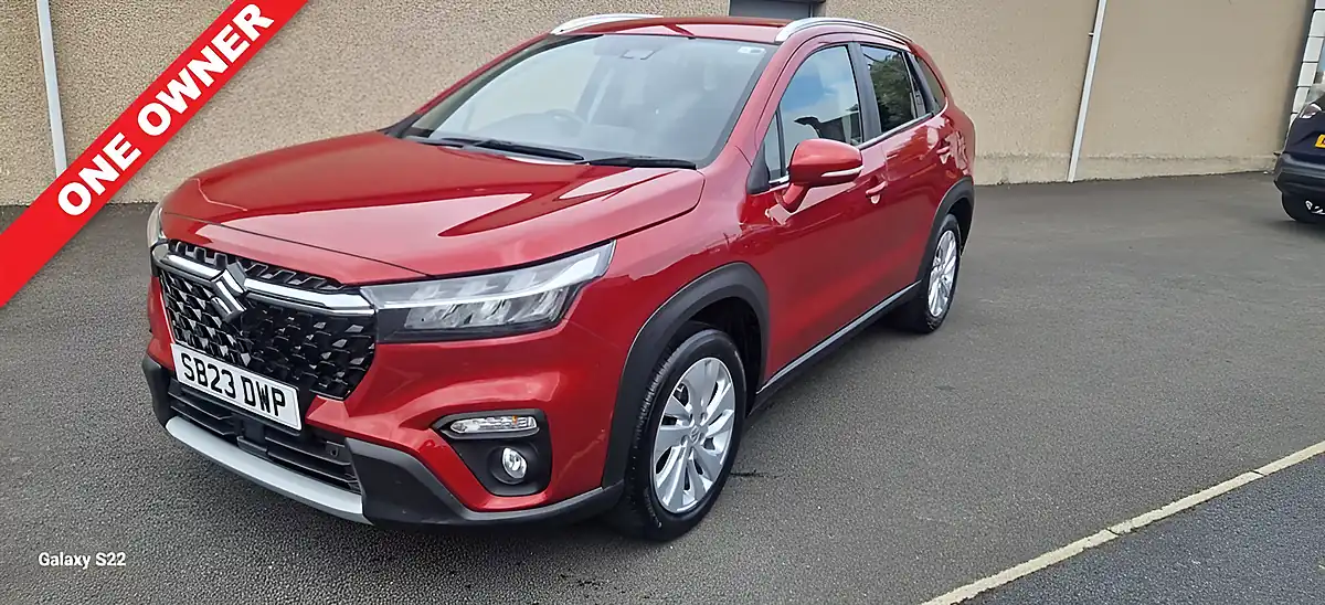 Used 2023 Suzuki S-Cross Motion Red - Front View