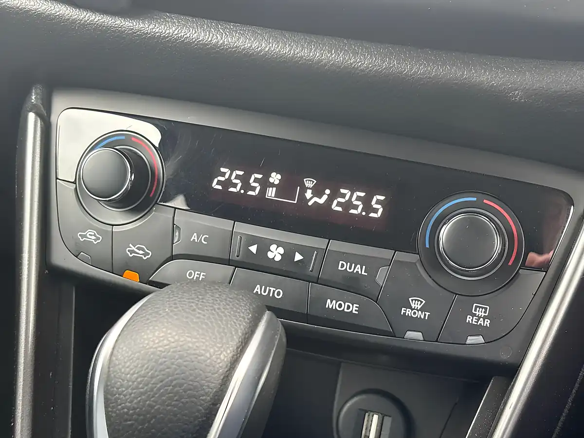 Used 2023 Suzuki S-Cross Motion White - Interior and Exterior details 14