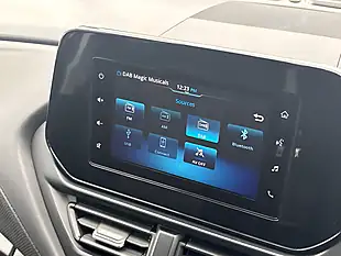 Used 2023 Suzuki S-Cross Motion White - Interior and Exterior details 17
