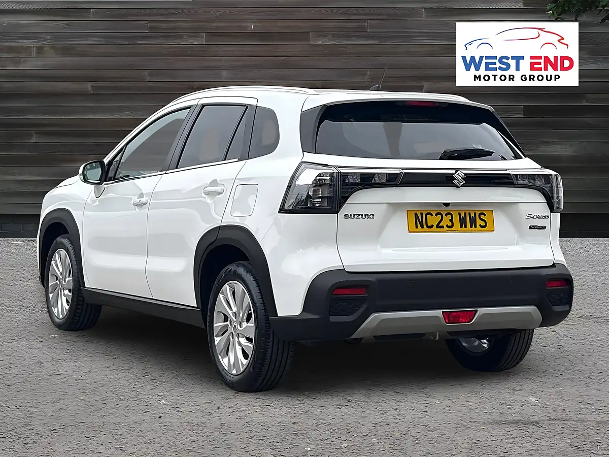 Used 2023 Suzuki S-Cross Motion White - Interior and Exterior details 3
