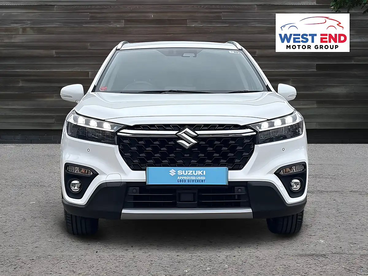 Used 2023 Suzuki S-Cross Motion White - Interior and Exterior details 6