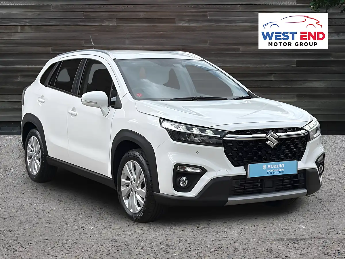 Used 2023 Suzuki S-Cross Motion White - Front View