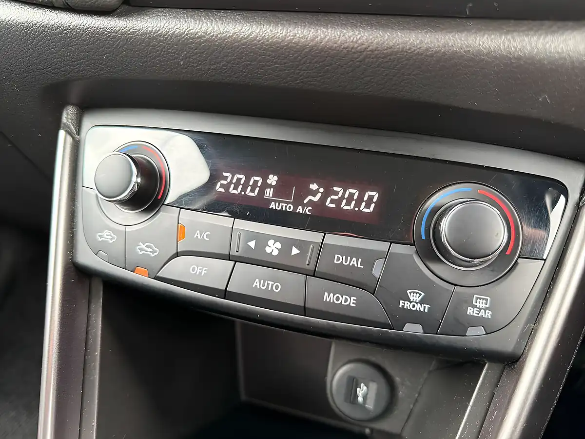 Used 2023 Suzuki S-Cross Motion White - Interior and Exterior details 11