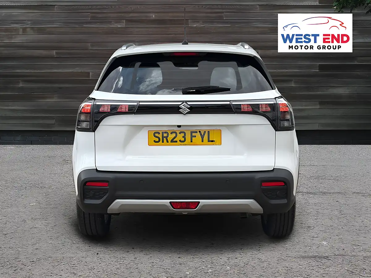 Used 2023 Suzuki S-Cross Motion White - Interior and Exterior details 4