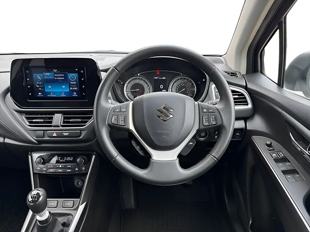 Used 2023 Suzuki S-Cross Motion White - Interior and Exterior details 8