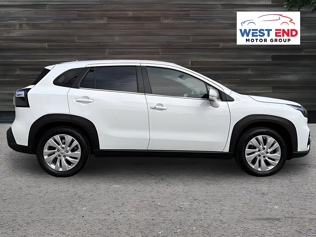 Used 2023 Suzuki S-Cross Motion White - Interior and Exterior details 2