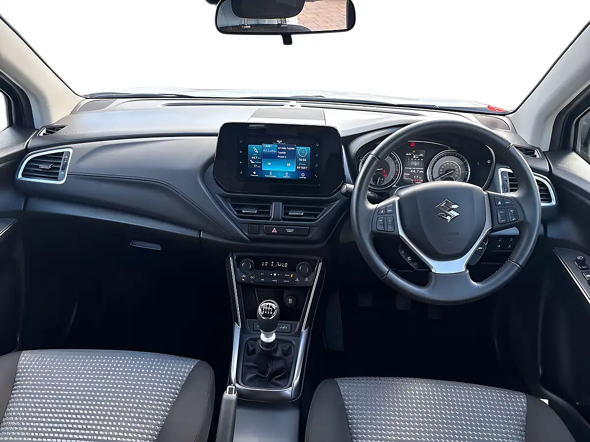 Used 2023 Suzuki S-Cross Motion White - Interior and Exterior details 11