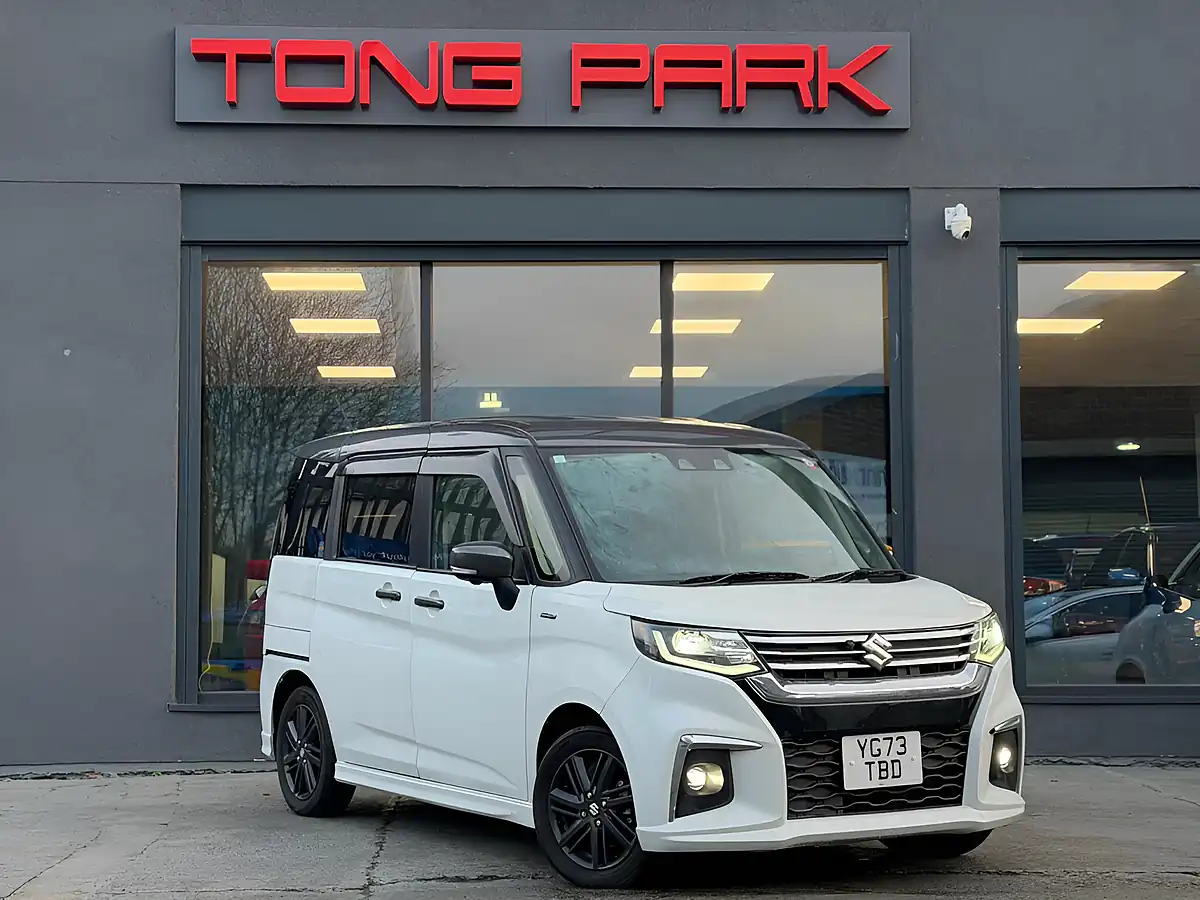 Used 2023 Suzuki Solio Sz White - Front View