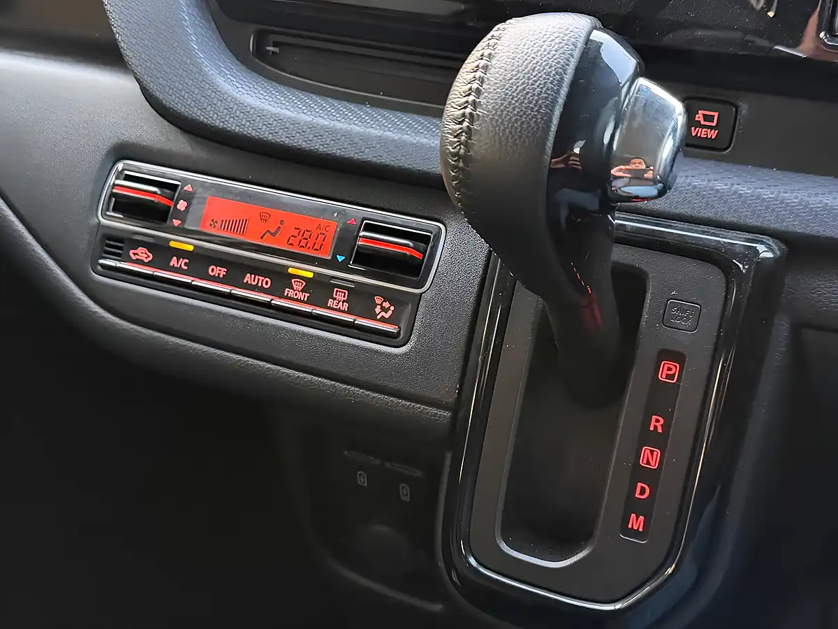 Used 2023 Suzuki Solio Sz White - Interior and Exterior details 7