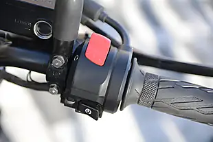 Used 2023 Suzuki SV650 Euro 5 Black - Interior and Exterior details 11