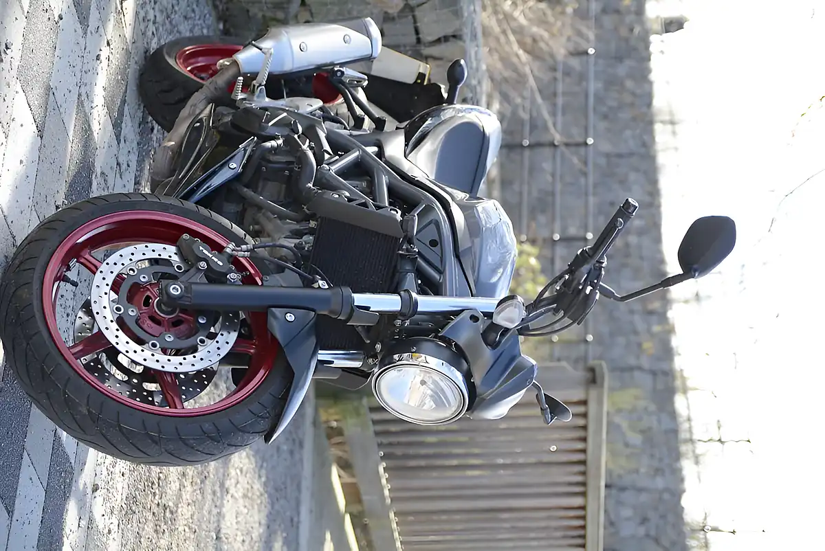 Used 2023 Suzuki SV650 Euro 5 Black - Interior and Exterior details 2