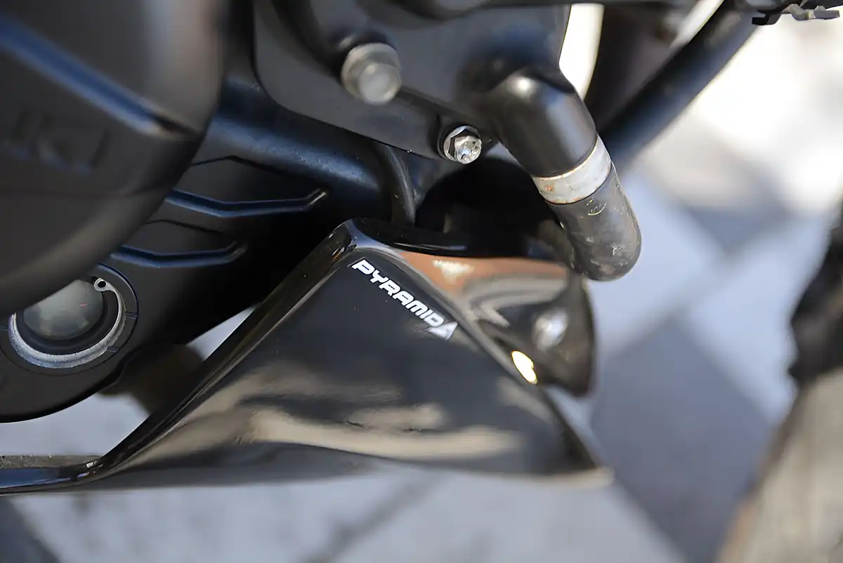 Used 2023 Suzuki SV650 Euro 5 Black - Interior and Exterior details 6