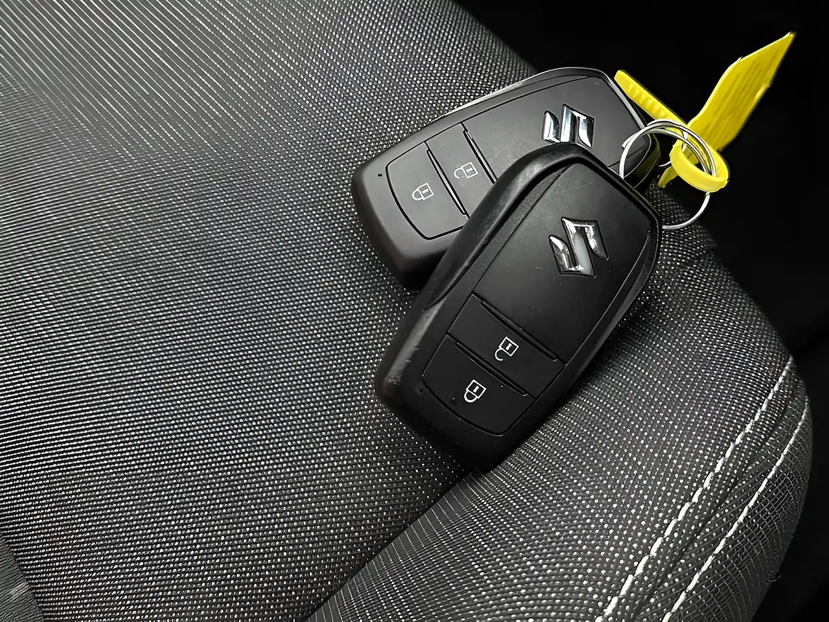 Used 2023 Suzuki Swace Motion Black - Interior and Exterior details 20