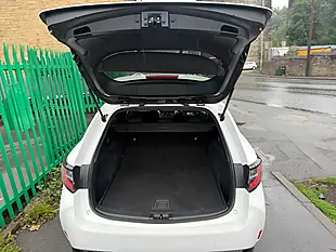 Used 2023 Suzuki Swace Motion White - Interior and Exterior details 12