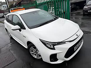 Used 2023 Suzuki Swace Motion White - Interior and Exterior details 7