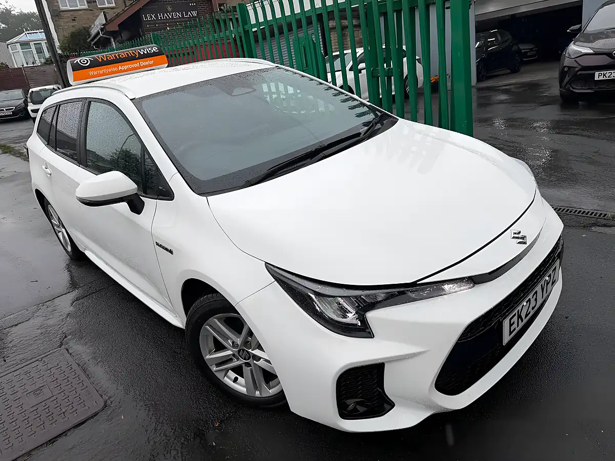 Used 2023 Suzuki Swace Motion White - Interior and Exterior details 7