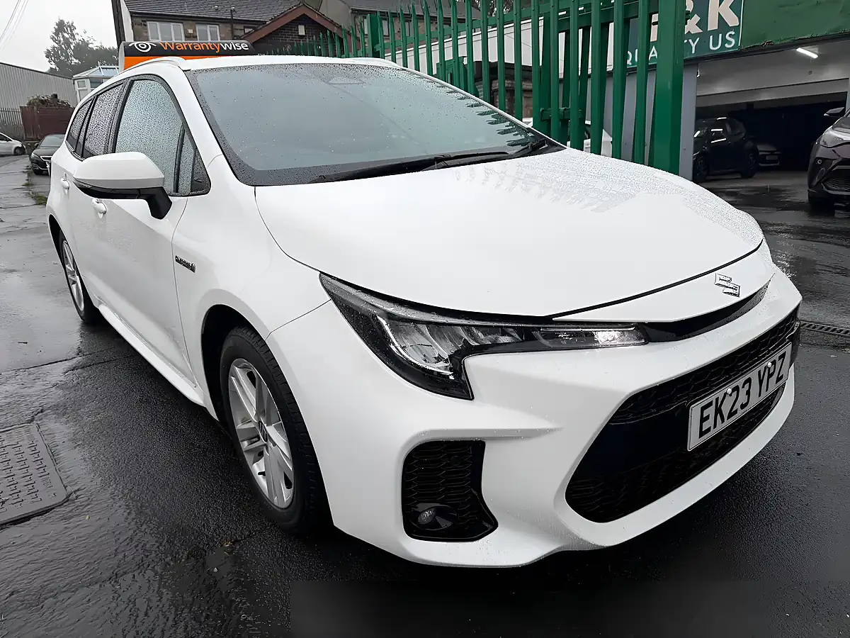 Used 2023 Suzuki Swace Motion White - Interior and Exterior details 8