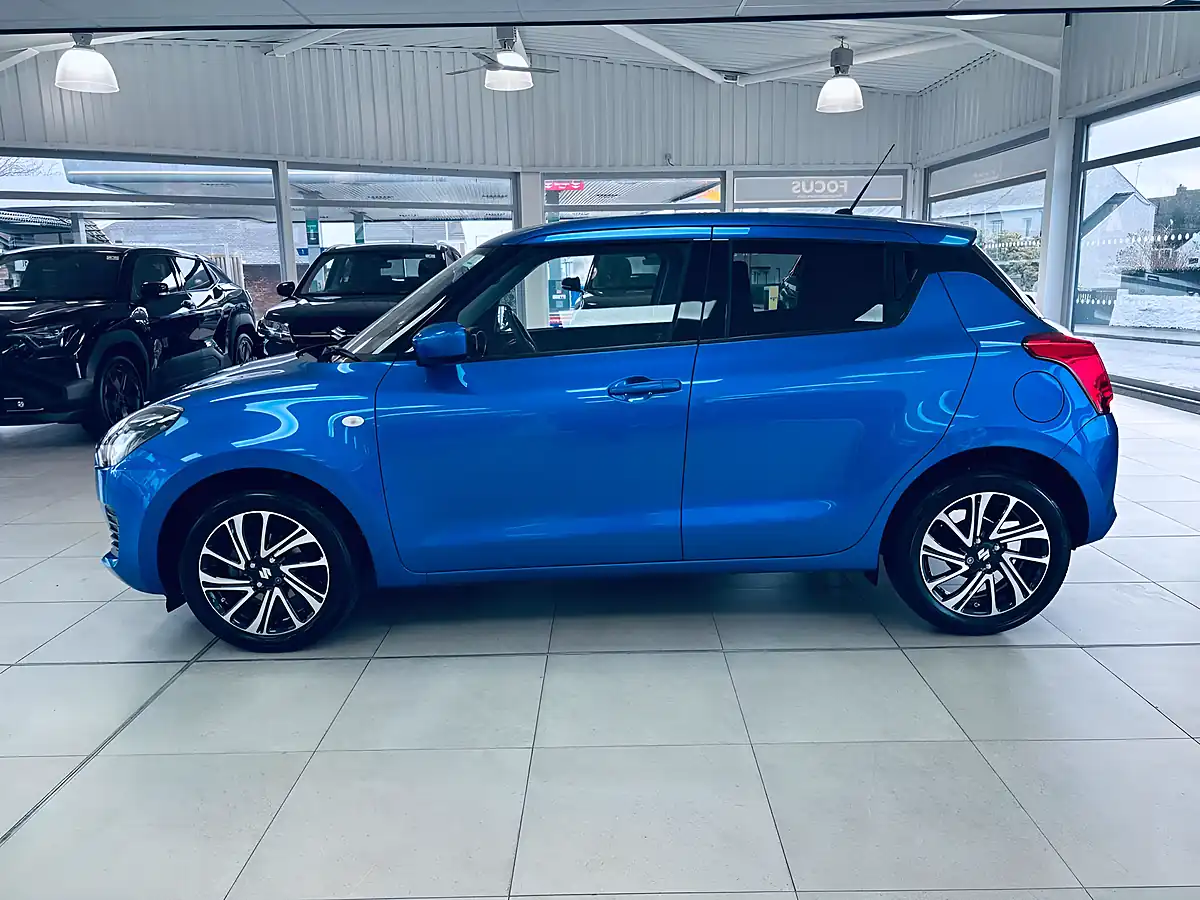 Used 2023 Suzuki Swift Sz-L Blue - Interior and Exterior details 4