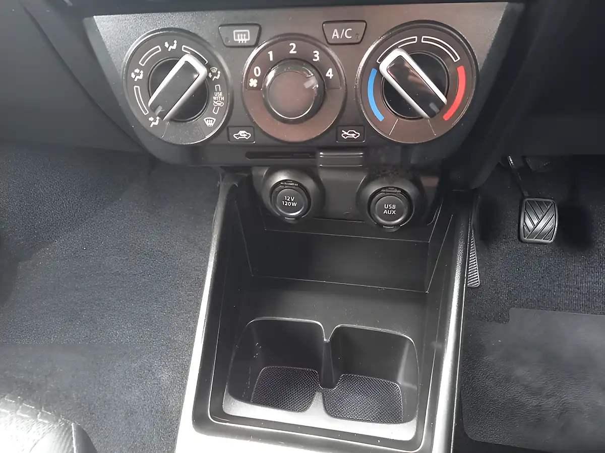 Used 2023 Suzuki Swift Sz-L Red - Interior and Exterior details 18