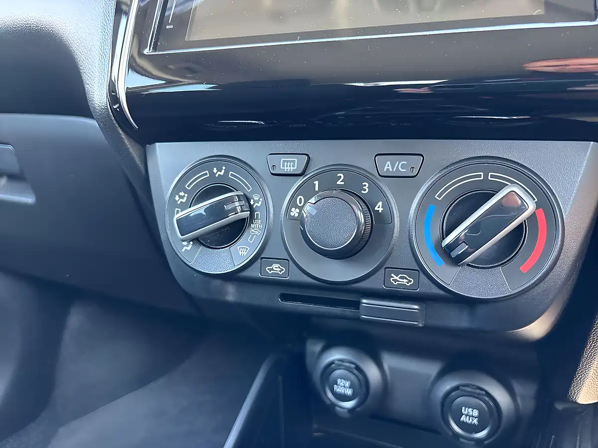 Used 2023 Suzuki Swift Sz-L Silver - Interior and Exterior details 12