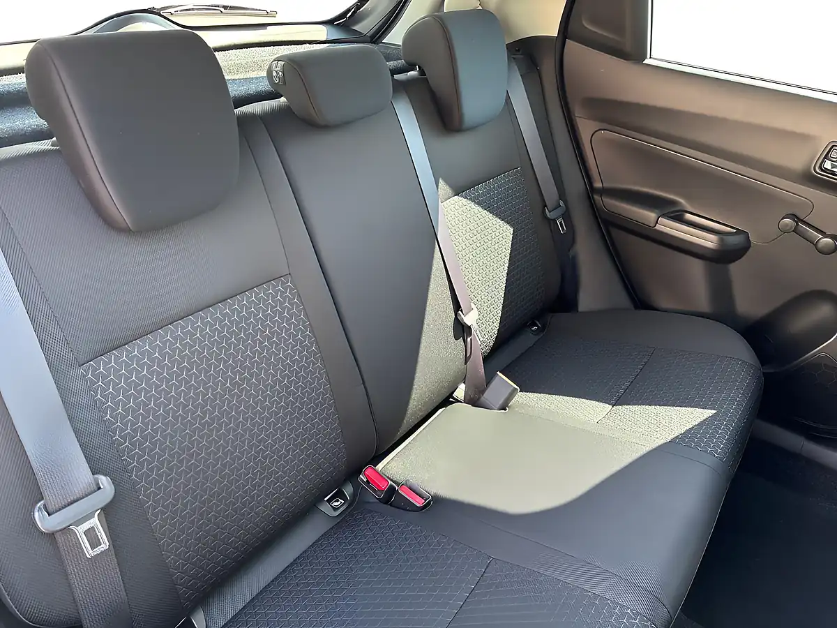 Used 2023 Suzuki Swift Sz-L Silver - Interior and Exterior details 18