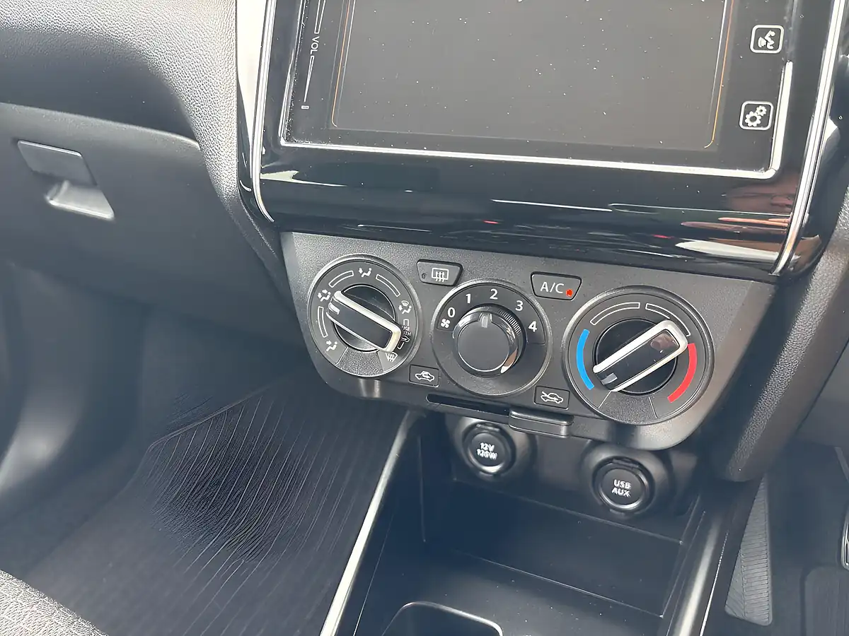 Used 2023 Suzuki Swift Sz-L White - Interior and Exterior details 14