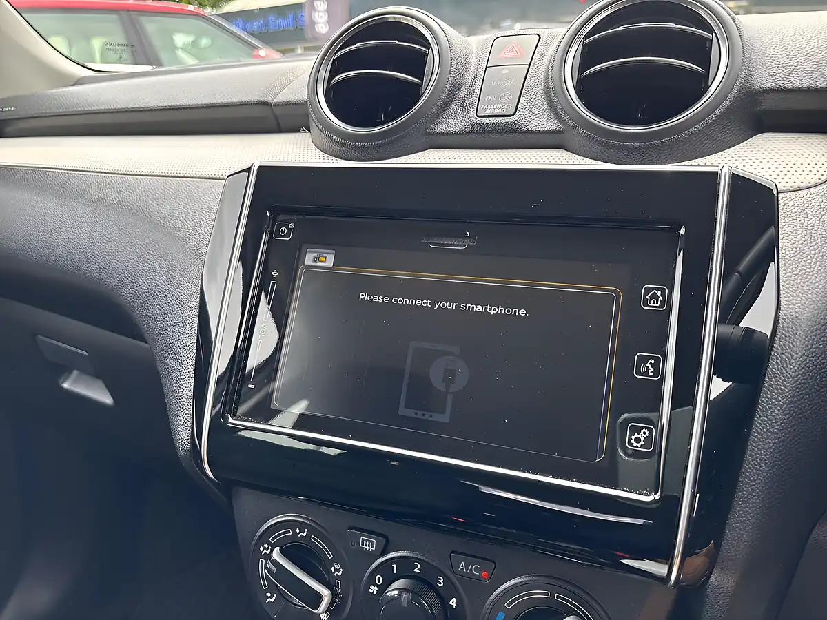 Used 2023 Suzuki Swift Sz-L White - Interior and Exterior details 18
