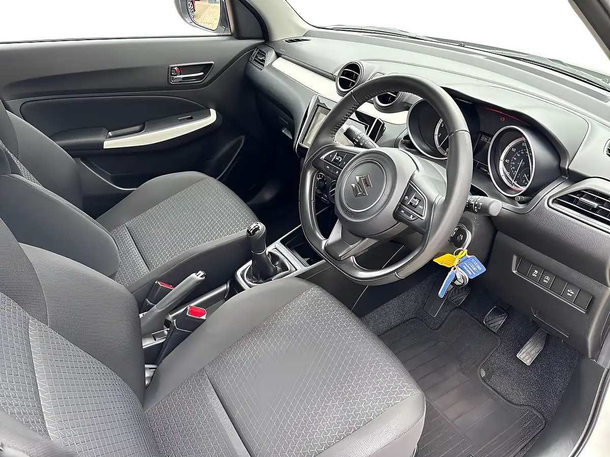 Used 2023 Suzuki Swift Sz-L White - Interior and Exterior details 8