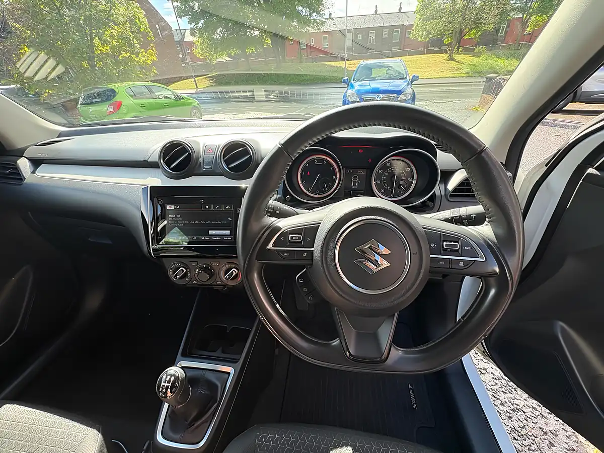 Used 2023 Suzuki Swift Sz-L White - Interior and Exterior details 17