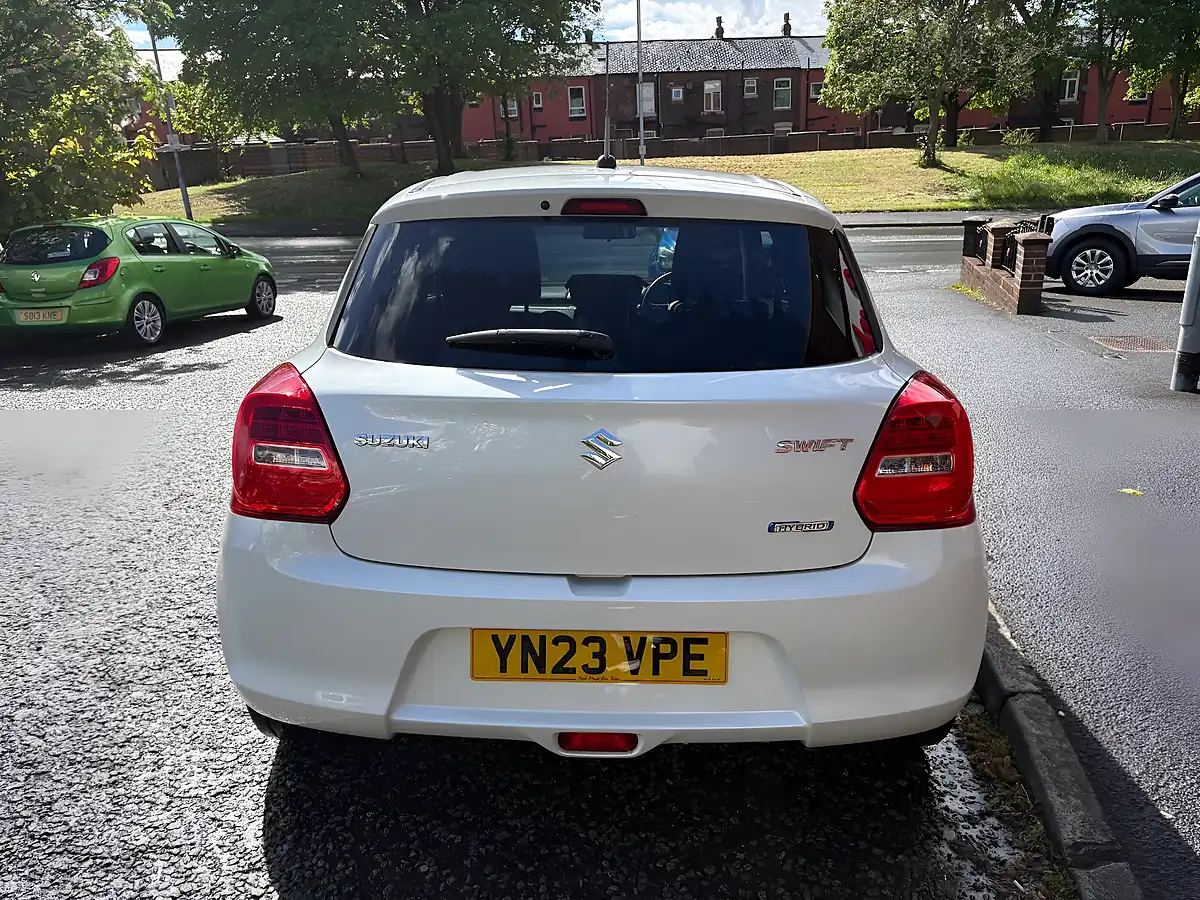 Used 2023 Suzuki Swift Sz-L White - Interior and Exterior details 4