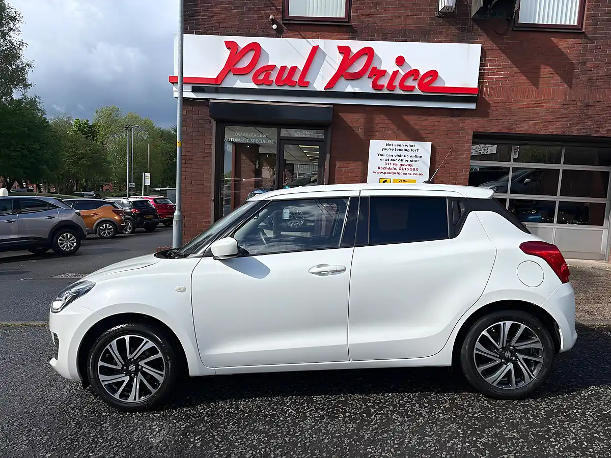 Used 2023 Suzuki Swift Sz-L White - Interior and Exterior details 6